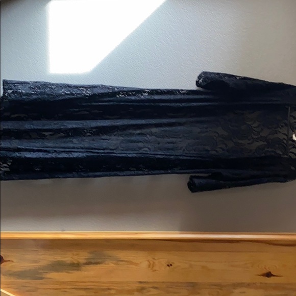 Black lace kimono - Picture 1 of 3